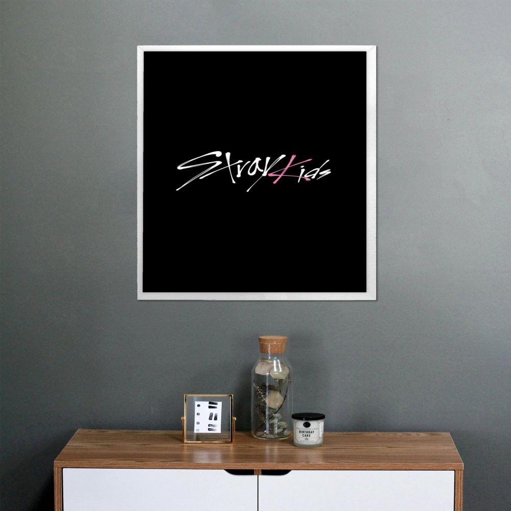 تابلو پینکمن طرح گروه استری کیدز صورتی Stray Kids Pink 30 Jm