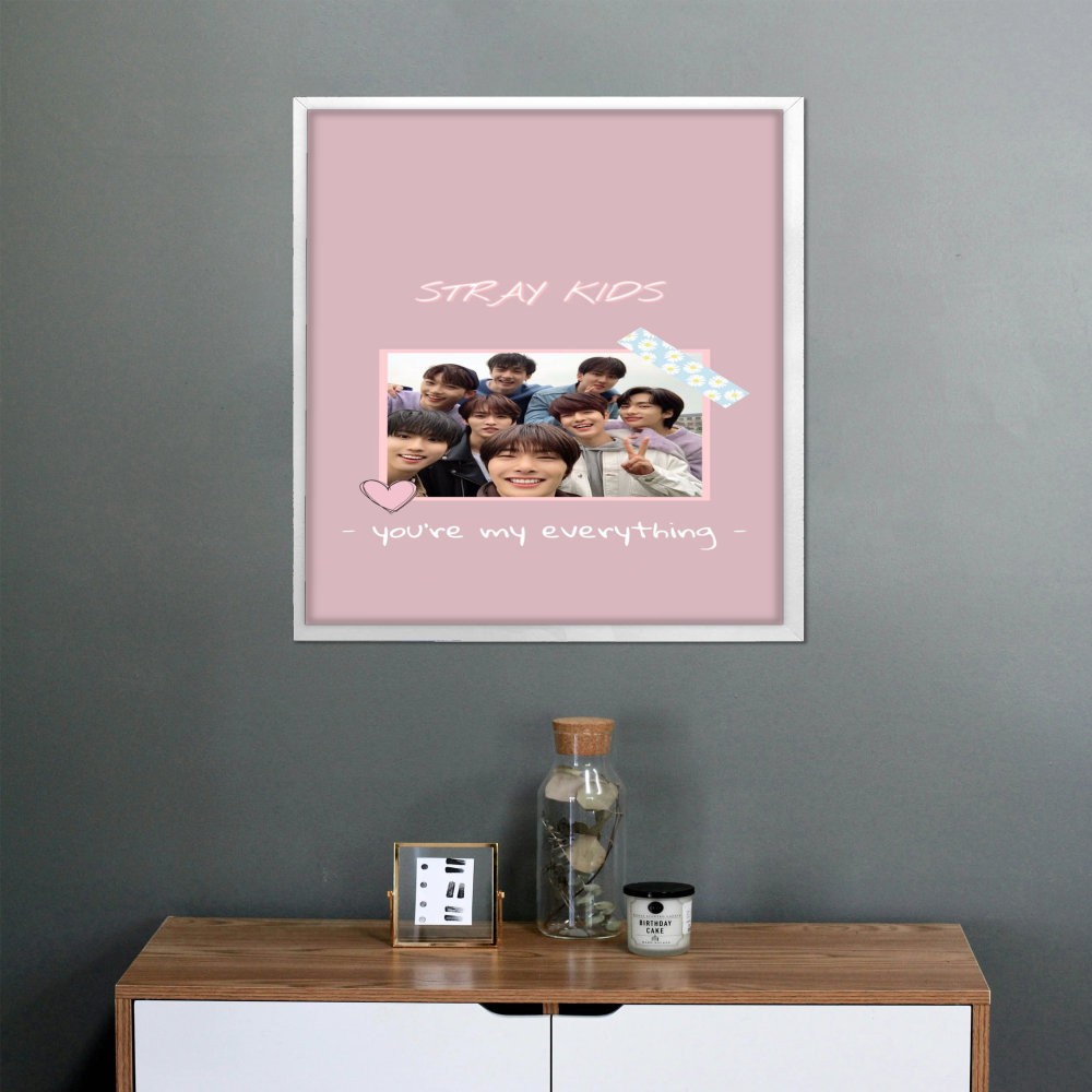 تابلو پینکمن طرح گروه استری کیدز صورتی Stray Kids Pink 27 Jm